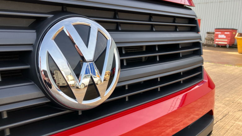 Volkswagen Crafter Cr35 Mwb Diesel 2.0 TDI 177PS Commerce Plus High Roof Van